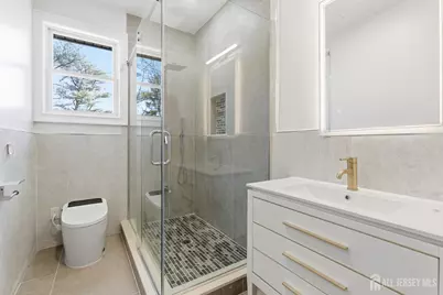 4 Hemlock Drive, Edison, NJ 08820 - Photo 41