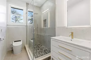 4 Hemlock Dr, Edison, NJ 08820 - Photo 41