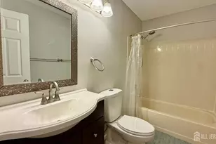 304 Bromley Pl, East Brunswick Township, NJ 08816 - Photo 9