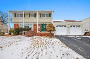 23 Sherwood Rd, Sayreville, NJ 08859 - Photo 5