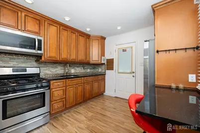 185 Plainfield Avenue, Edison, NJ 08817 - Photo 9