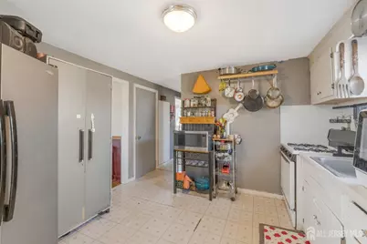 101 Lorraine Avenue, Middlesex, NJ 08846 - Photo 11