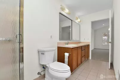 277 E Nighthawk Drive, Monroe Township, NJ 08831 - Photo 13