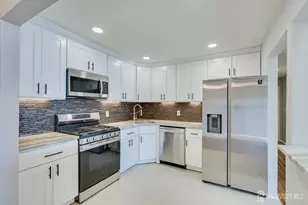 344 Danbury Ln, East Brunswick Township, NJ 08816 - Photo 11