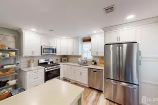 40 E Sherman St, Monroe Township, NJ 08831 - Photo 3