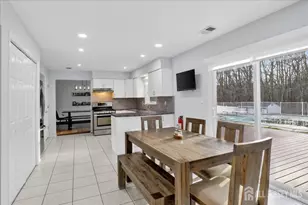 11 Millburn Ct, Old Bridge Township, NJ 08857 - Photo 9