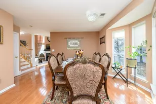 1 Cambridge Ct, East Brunswick Township, NJ 08816 - Photo 9