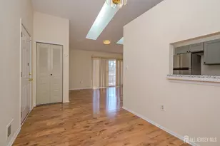 29 Amberly Ct, Franklin Township, NJ 08823 - Photo 7