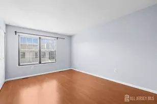 19 Covington Ct, East Brunswick Township, NJ 08816 - Photo 11