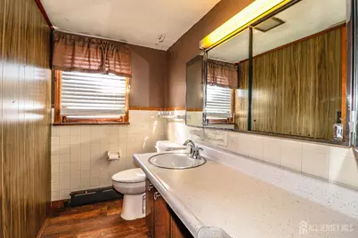 131 Fairfield Avenue, Fords, NJ 08863 - Photo 23
