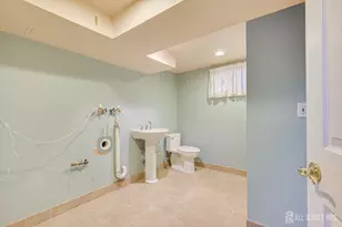 16 Peake Rd, Edison, NJ 08837 - Photo 31