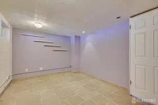 16 Peake Rd, Edison, NJ 08837 - Photo 29