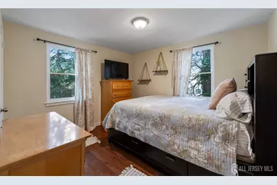 187 Newman Street, Metuchen, NJ 08840 - Photo 7