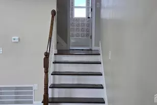 22 Robin Pl, Sayreville, NJ 08859 - Photo 11