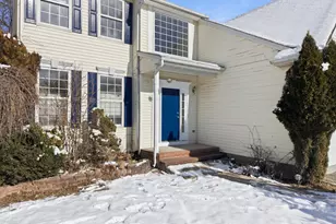 16 Rolling Brook Dr, Edison, NJ 08820 - Photo 3