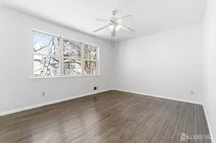 16 Rolling Brook Dr, Edison, NJ 08820 - Photo 9