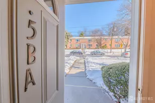 6 York Dr, Edison, NJ 08817 - Photo 3