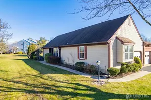 14B John Paul Jones Dr, Monroe Township, NJ 08831 - Photo 5