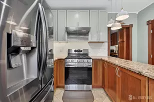 395 Raritan St, South Amboy, NJ 08879 - Photo 9