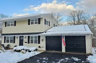 10 Darrow Ct, South Brunswick Township, NJ 08824 - Photo 1