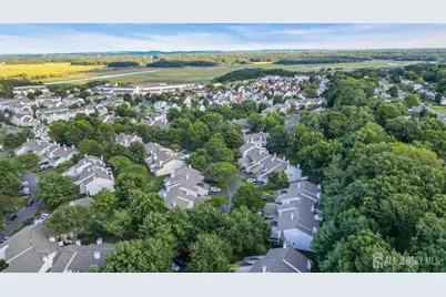 99 Woodmere Drive, Sayreville, NJ 08859 - Photo 7