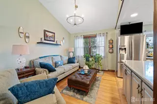 21 McGinnis Rd, Edison, NJ 08817 - Photo 9