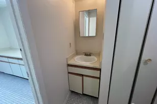 89 Gate House Ln, Edison, NJ 08820 - Photo 17