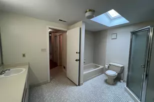 89 Gate House Ln, Edison, NJ 08820 - Photo 19