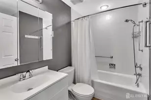 326 Nantuckett Ln, Monroe Township, NJ 08831 - Photo 13