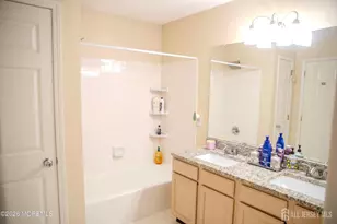 7 Leshyk Dr, Sayreville, NJ 08859 - Photo 11