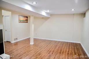 7 Leshyk Dr, Sayreville, NJ 08859 - Photo 17