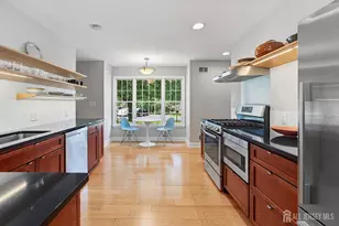 47 Hedge Row Rd, Plainsboro Township, NJ 08540 - Photo 13