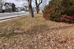 121 Woodbridge Ave, Sewaren, NJ 07077 - Photo 5