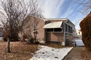 121 Woodbridge Ave, Sewaren, NJ 07077 - Photo 3