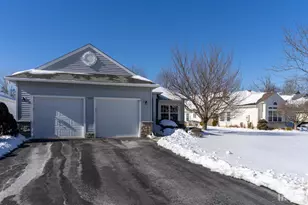 125 Fontaine Ct, Monroe Township, NJ 08831 - Photo 1