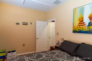 125 Fontaine Ct, Monroe Township, NJ 08831 - Photo 23