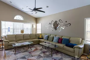 125 Fontaine Ct, Monroe Township, NJ 08831 - Photo 15