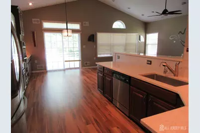 125 Fontaine Court, Monroe Township, NJ 08831 - Photo 11