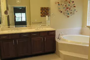 125 Fontaine Ct, Monroe Township, NJ 08831 - Photo 17