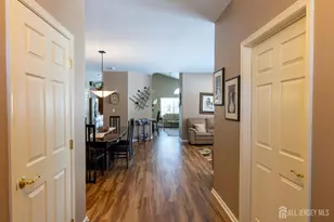 125 Fontaine Ct, Monroe Township, NJ 08831 - Photo 3