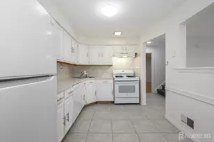 303 Michaels Ct, Woodbridge Township, NJ 07095 - Photo 11