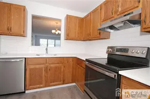 631 Madison Dr, Monroe Township, NJ 08831 - Photo 11