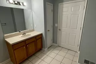 301 Pinelli Dr, Piscataway Township, NJ 08854 - Photo 17