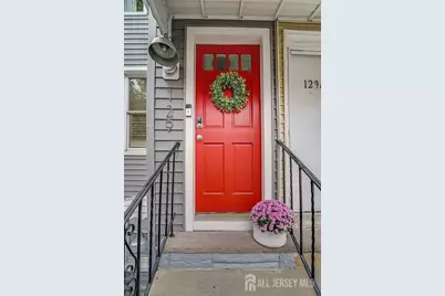 129 Thorne Street, Jersey City, NJ 07307 - Photo 11