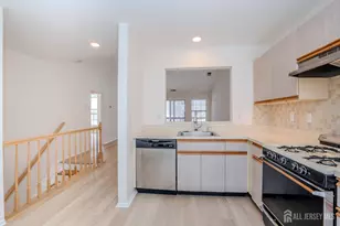 32 Tanglewood Ct, South Brunswick Township, NJ 08852 - Photo 11