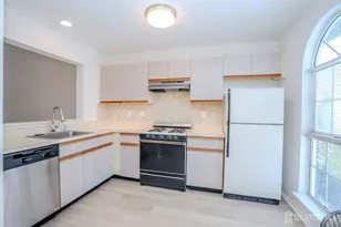 32 Tanglewood Ct, South Brunswick Township, NJ 08852 - Photo 9