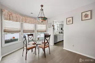 107 Lloyd Ct, East Brunswick Township, NJ 08816 - Photo 21