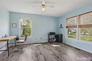 107 Lloyd Ct, East Brunswick Township, NJ 08816 - Photo 11