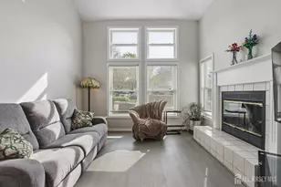 107 Lloyd Ct, East Brunswick Township, NJ 08816 - Photo 21