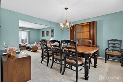 30 Iroquois Drive, Sayreville, NJ 08859 - Photo 9